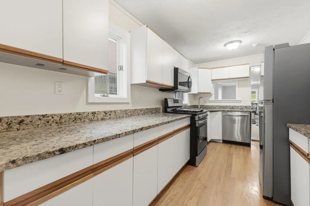 2 bed, 1 bath apartment for rent at 60 Tudor Unit 1, Lynn — photo 5 of 19