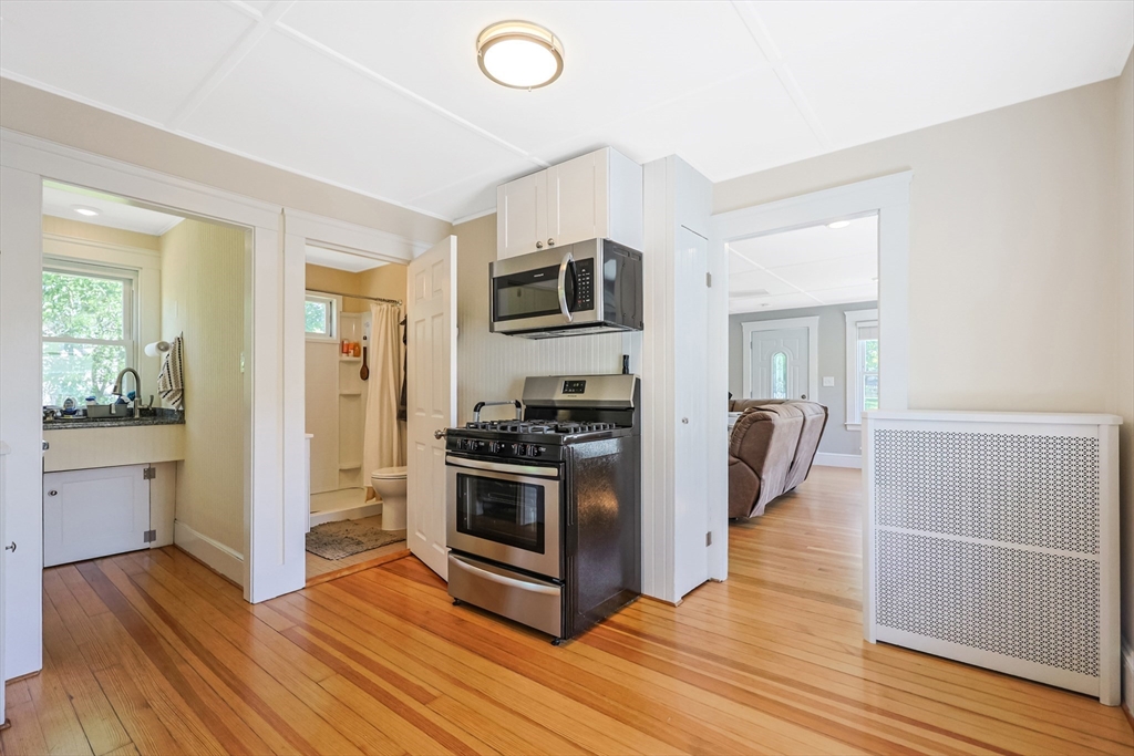 1 bed, 1 bath apartment for rent at 60 Verndale Ave Unit 60, Attleboro — photo 5 of 32