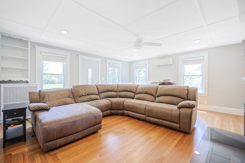 1 bed, 1 bath apartment for rent at 60 Verndale Ave Unit 60, Attleboro — photo 12 of 32