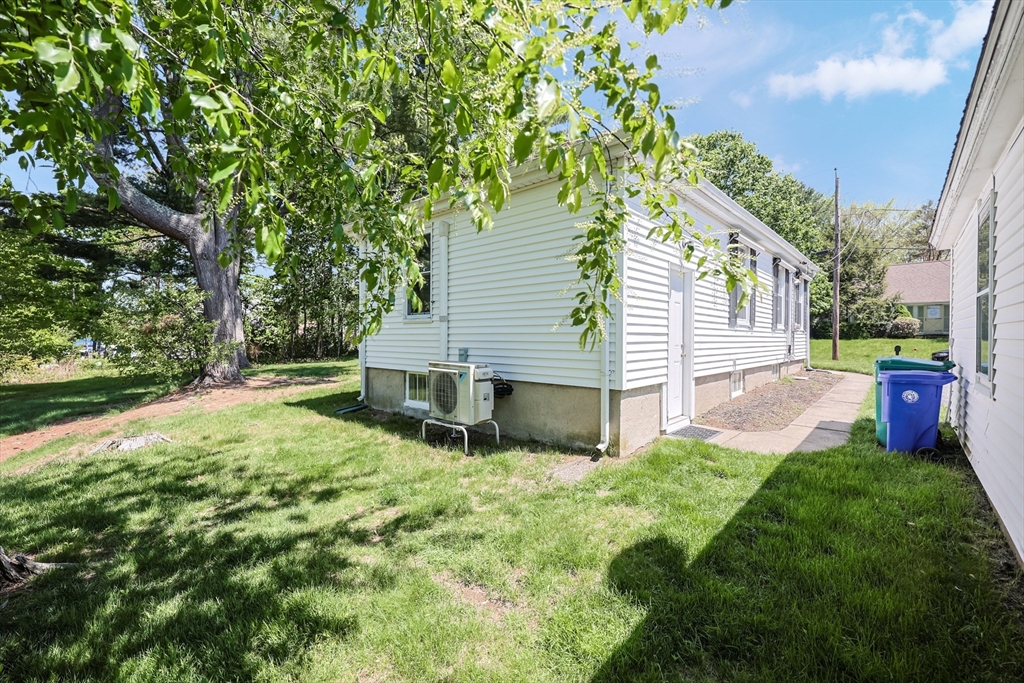 1 bed, 1 bath apartment for rent at 60 Verndale Ave Unit 60, Attleboro — photo 31 of 32