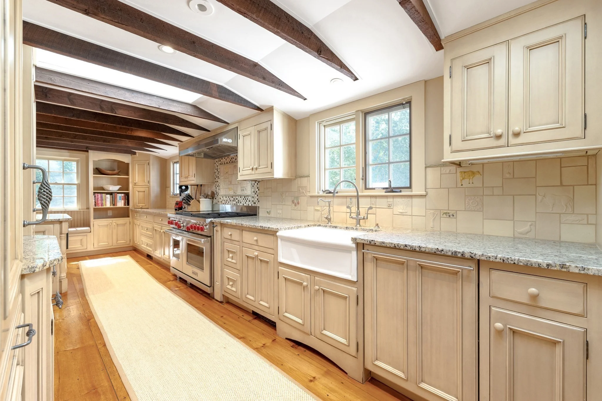 5 bed, 4+ bath apartment for rent at 60 Washington St, Sherborn — photo 8 of 37
