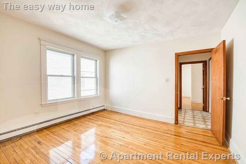 2 bed, 1 bath apartment for rent at 60 Windsor Rd, Tufts — photo 5 of 9