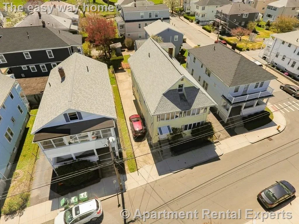 2 bed, 1 bath apartment for rent at 60 Windsor Rd, Tufts — photo 8 of 9