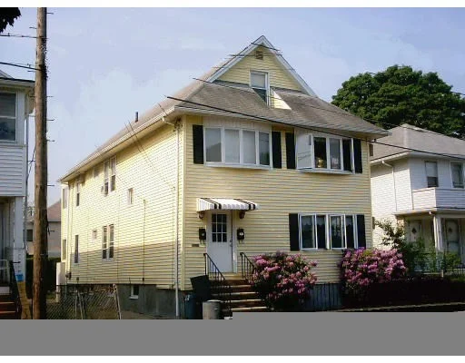 2 bed, 1 bath apartment for rent at 60 Windsor St Unit 1, Medford