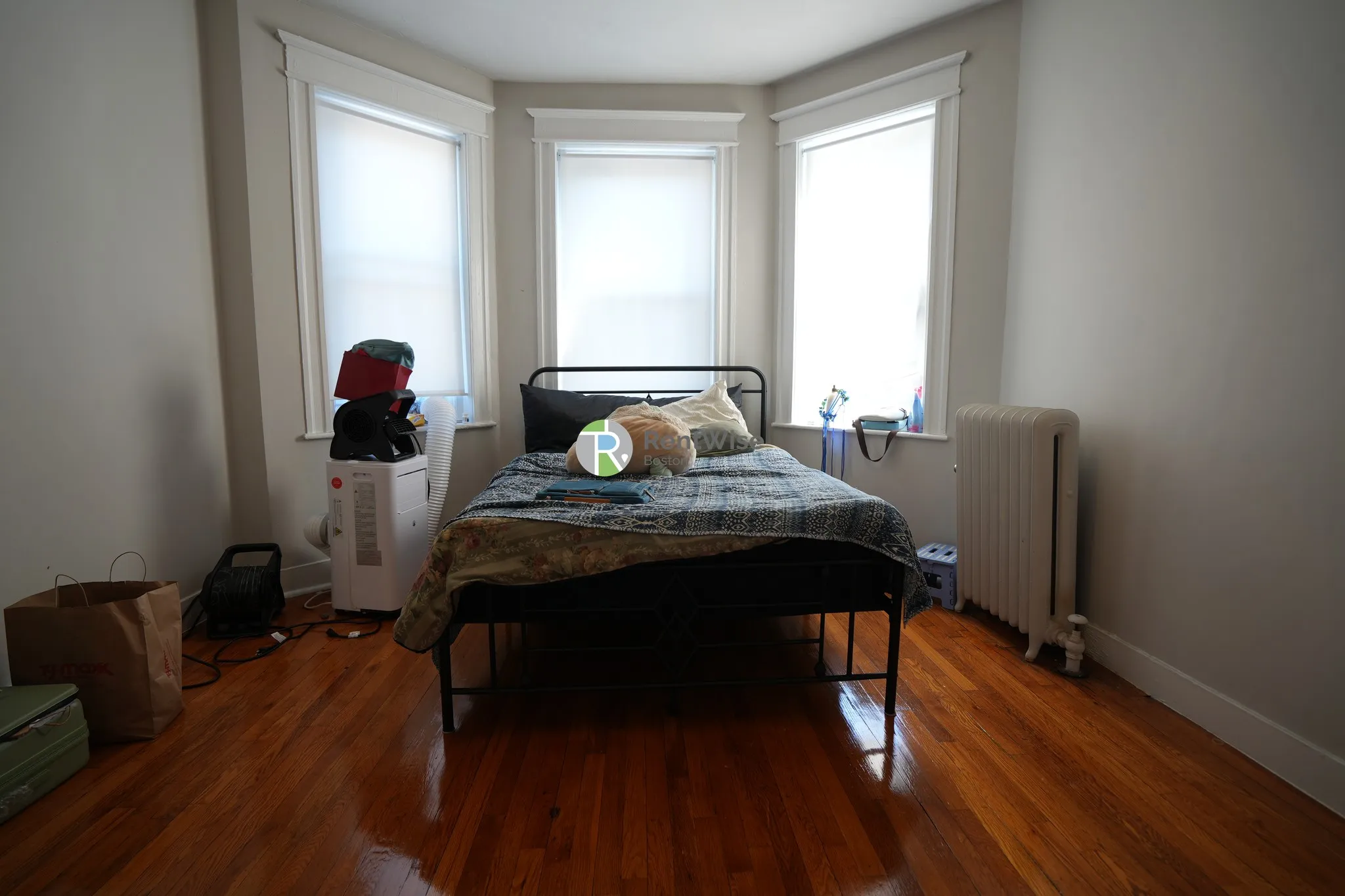 1 bed, 1 bath apartment for rent at 60 Woodstock Ave Unit 17, Brighton — photo 3 of 15