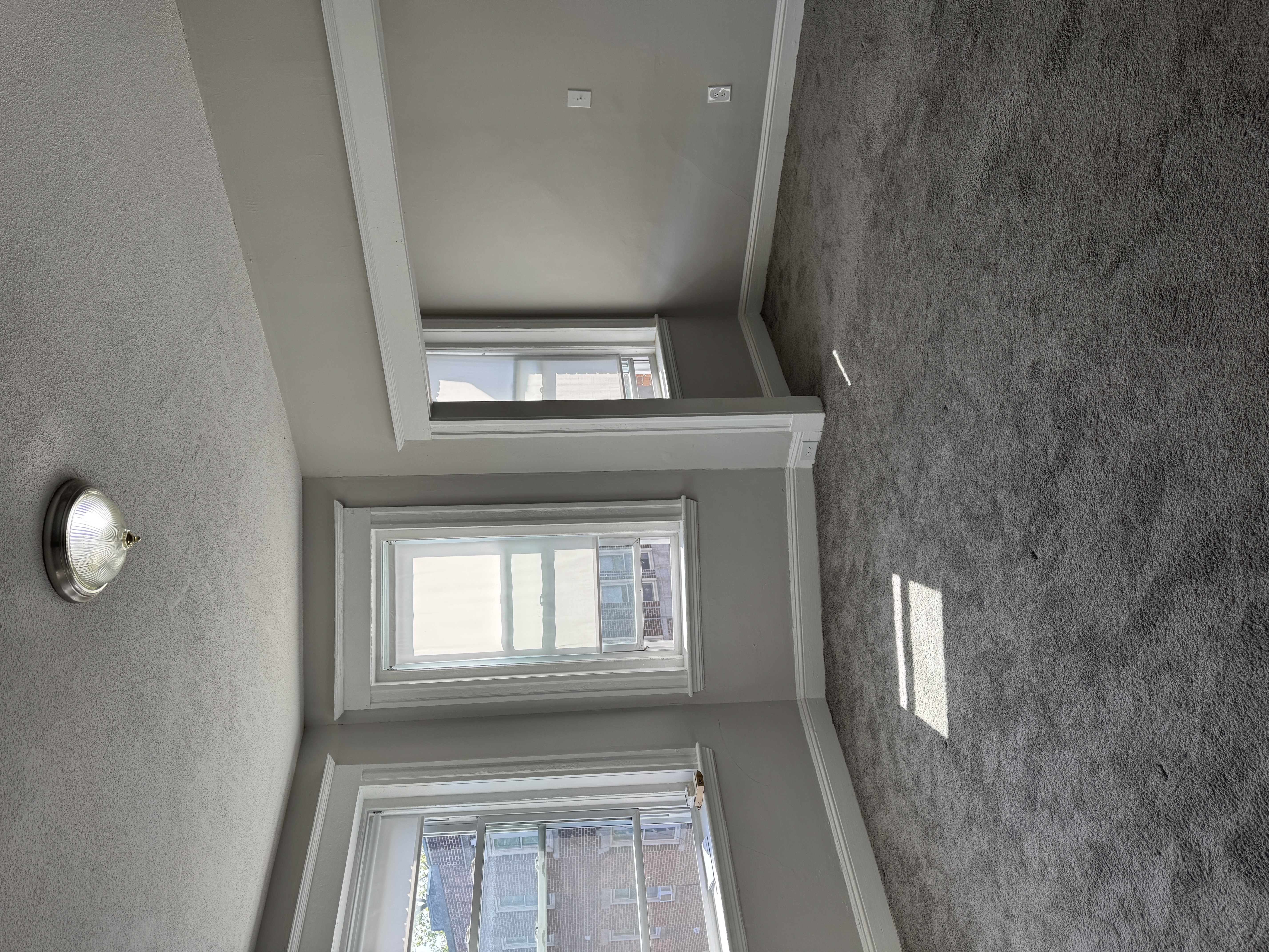Studio bed, 1 bath apartment for rent at 60 Woodstock Ave Unit 18, Brighton