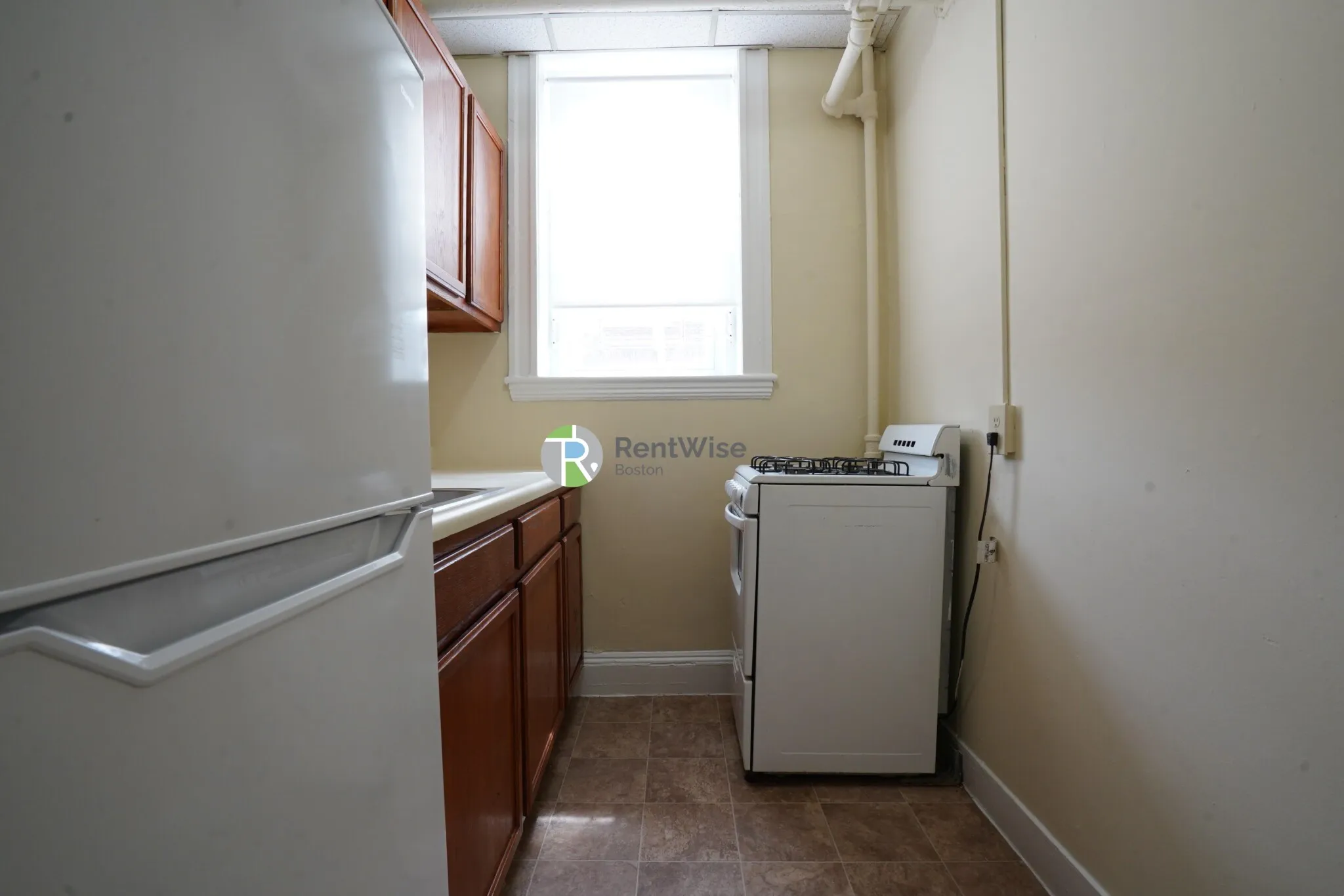 1 bed, 1 bath apartment for rent at 60 Woodstock Ave Unit 2, Brighton — photo 6 of 18