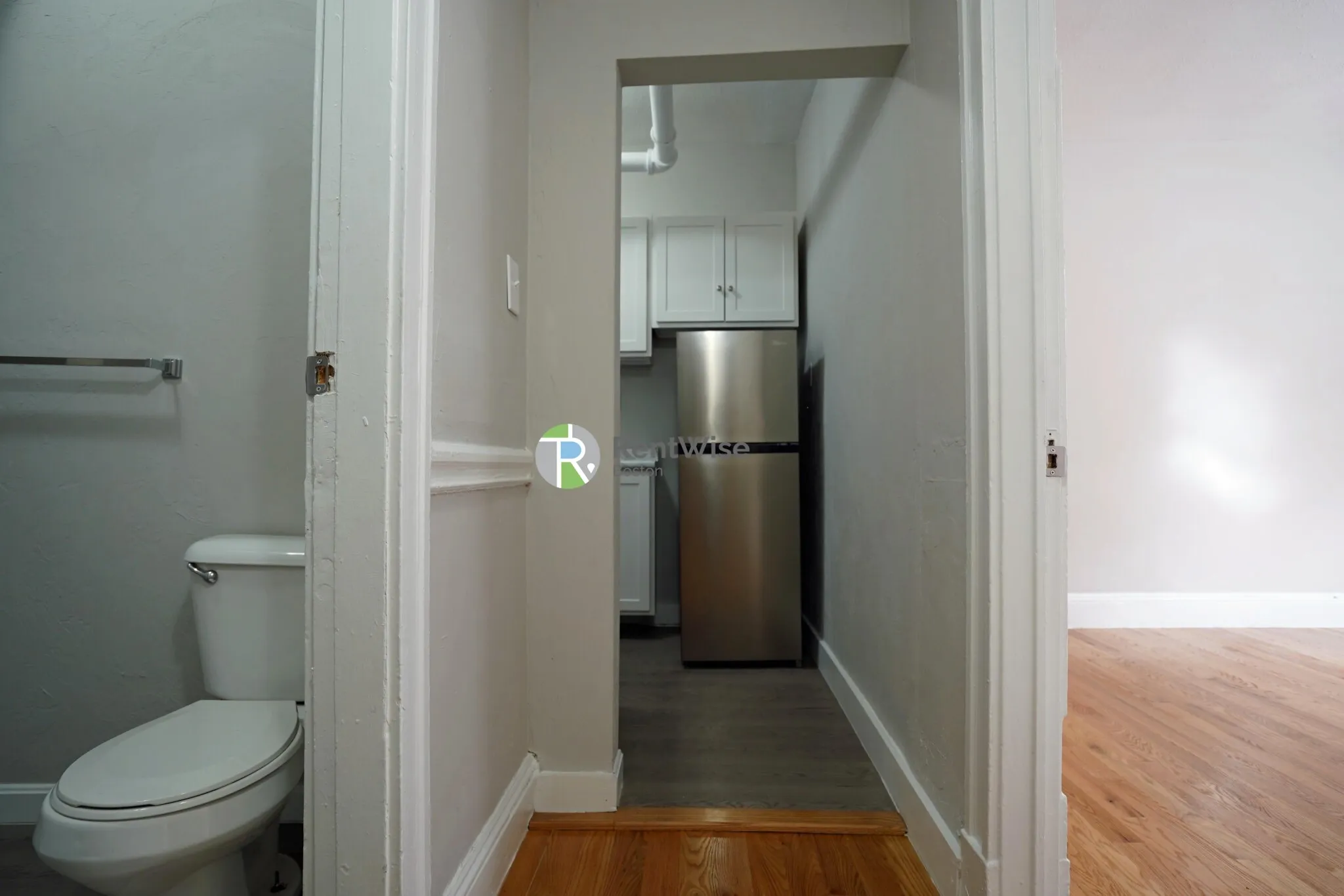 Studio bed, 1 bath apartment for rent at 60 Woodstock Ave Unit 3, Brighton — photo 4 of 14