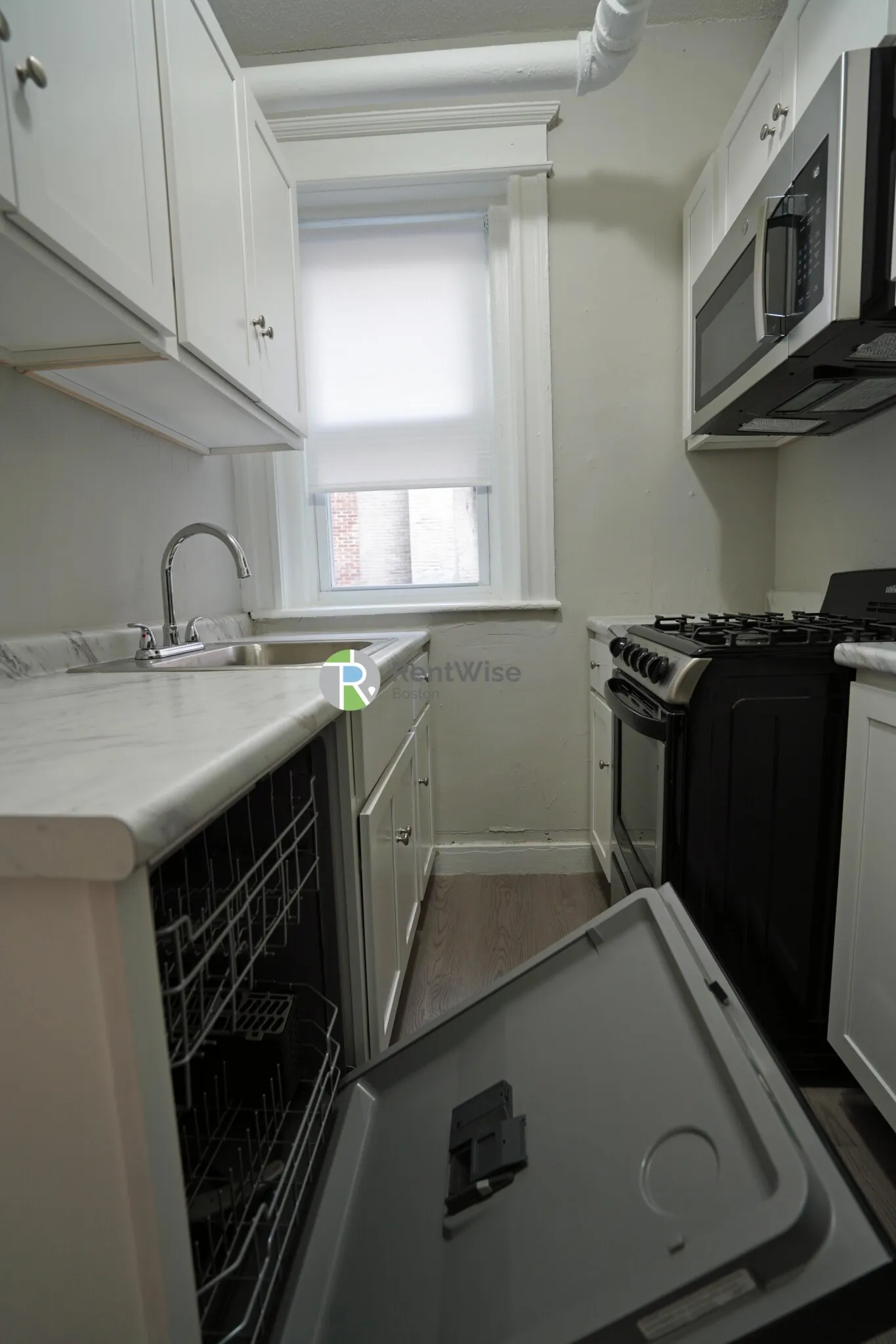 Studio bed, 1 bath apartment for rent at 60 Woodstock Ave Unit 3, Brighton — photo 7 of 14