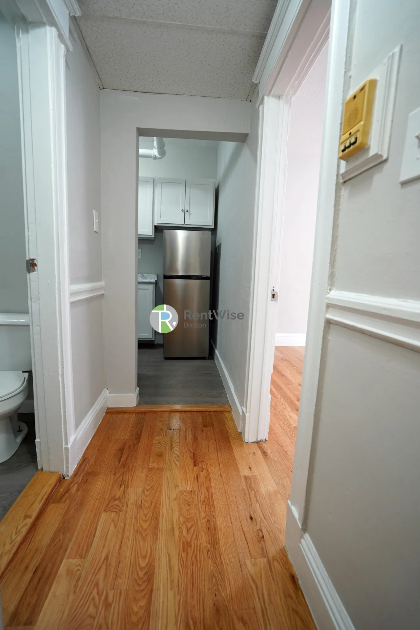 Studio bed, 1 bath apartment for rent at 60 Woodstock Ave Unit 3, Brighton — photo 3 of 14