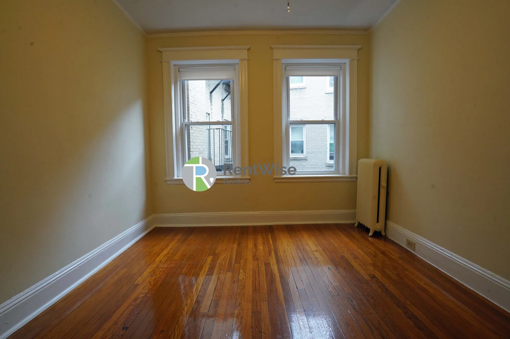 Studio bed, 1 bath apartment for rent at 60 Woodstock Ave Unit 8, Brighton