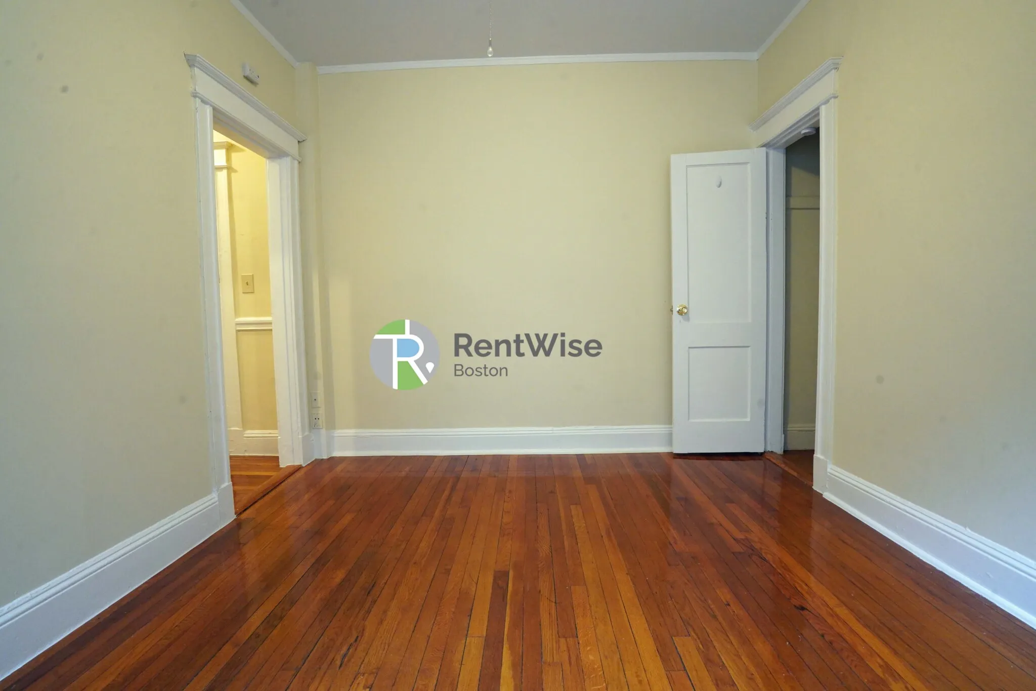 Studio bed, 1 bath apartment for rent at 60 Woodstock Ave Unit 8, Brighton — photo 4 of 14