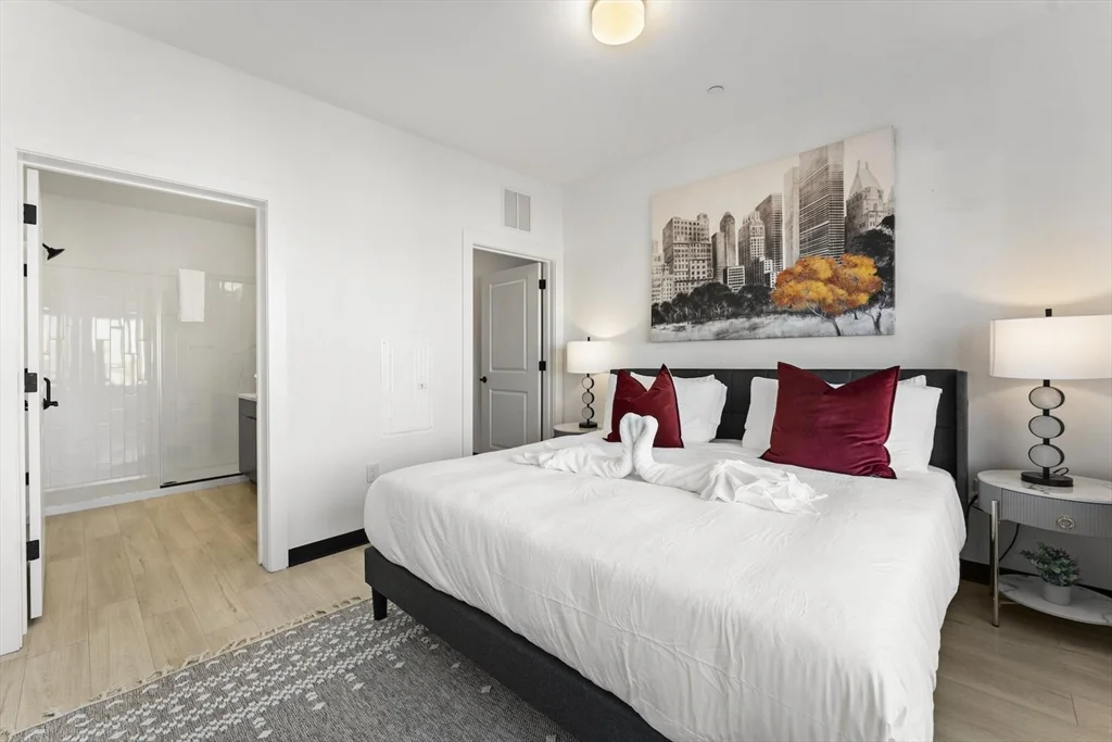 2 bed, 2 bath apartment for rent at 600 Broadway Unit 210, Everett — photo 9 of 32