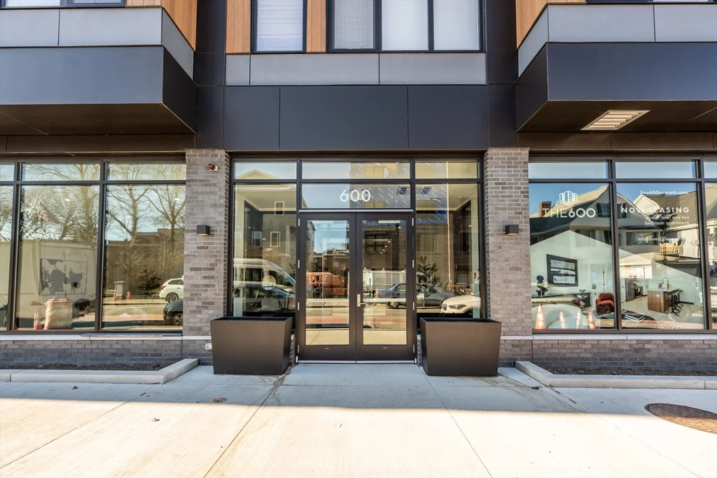2 bed, 2 bath apartment for rent at 600 Broadway Unit 210, Everett — photo 31 of 32