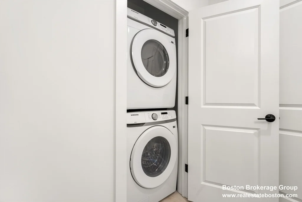 2 bed, 2 bath apartment for rent at 600 Broadway Unit 212, Everett — photo 12 of 30
