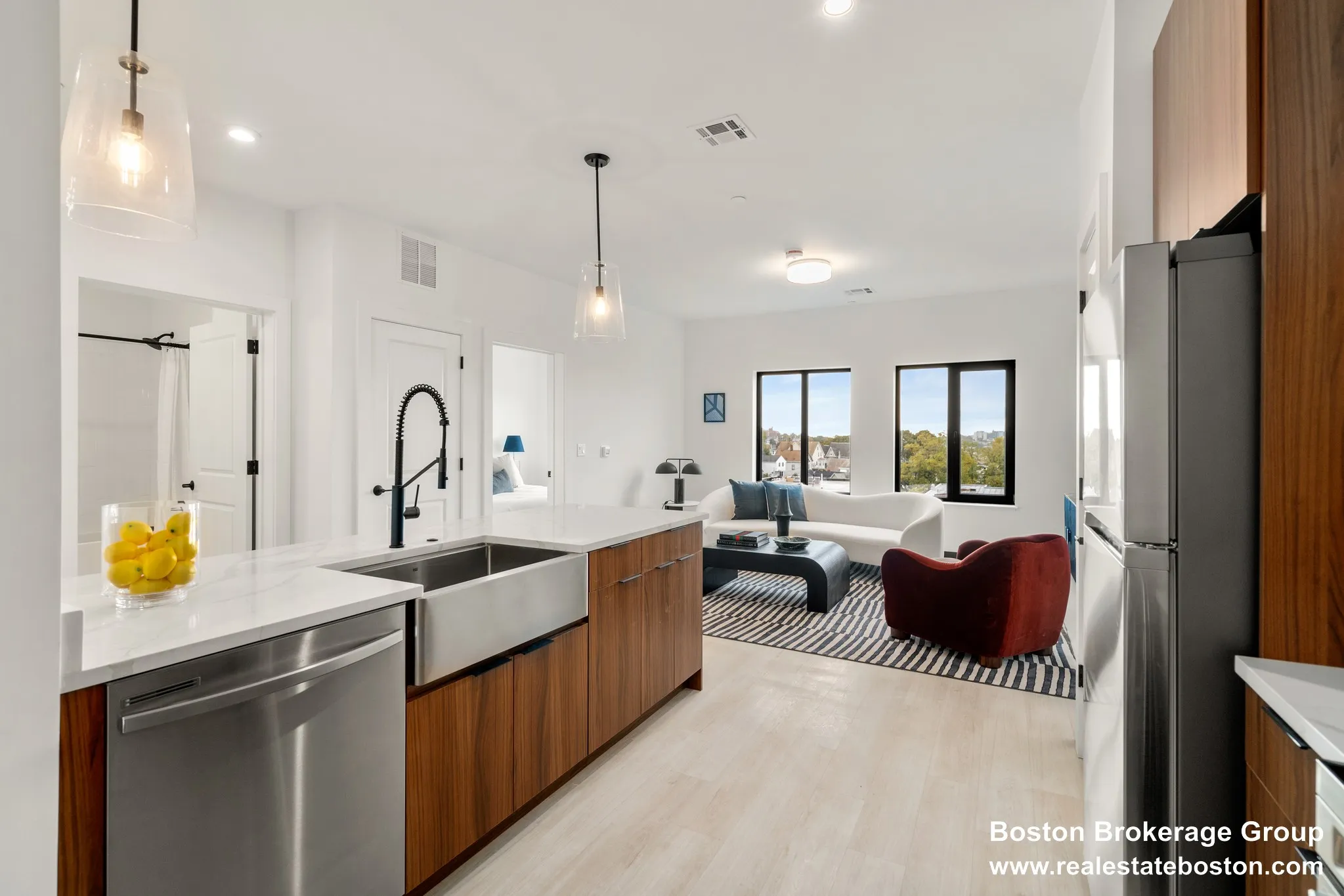 2 bed, 2 bath apartment for rent at 600 Broadway Unit 306, Everett — photo 3 of 30