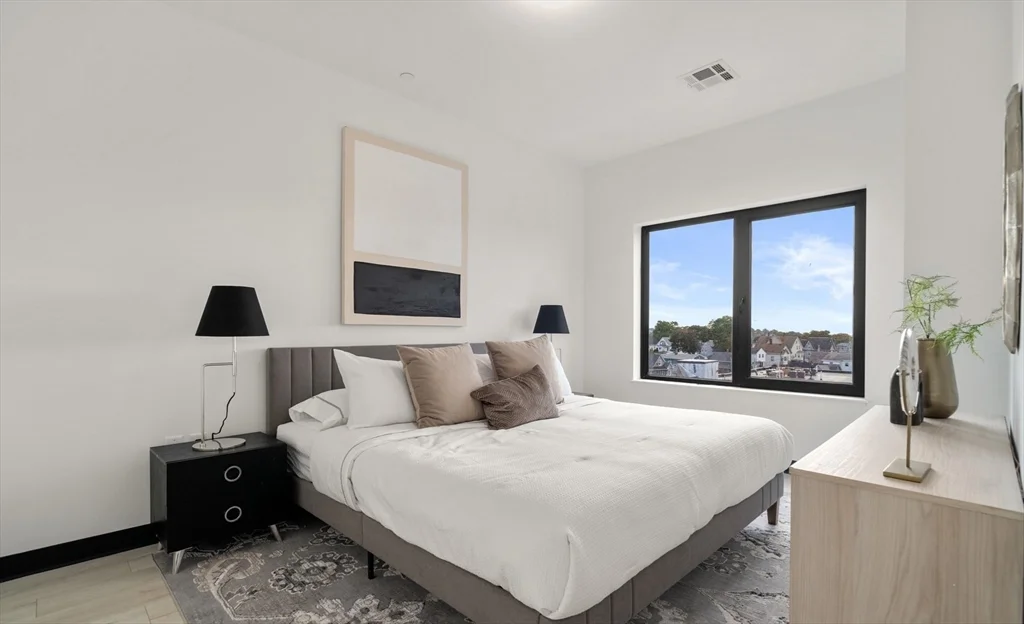 1 bed, 1 bath apartment for rent at 600 Broadway Unit 401, Everett — photo 4 of 25