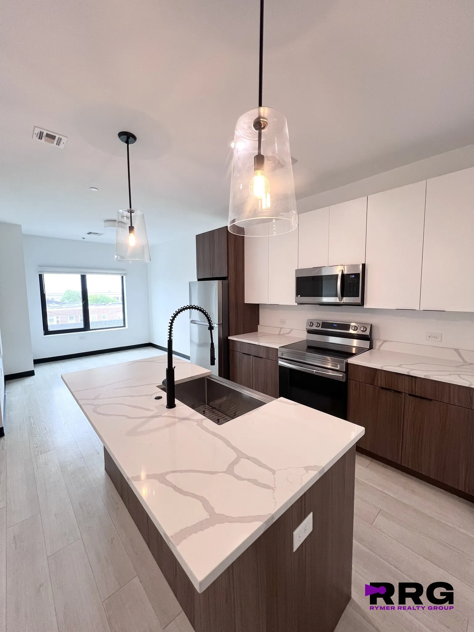 1 bed, 1 bath apartment for rent at 600 Broadway Unit 405, Everett