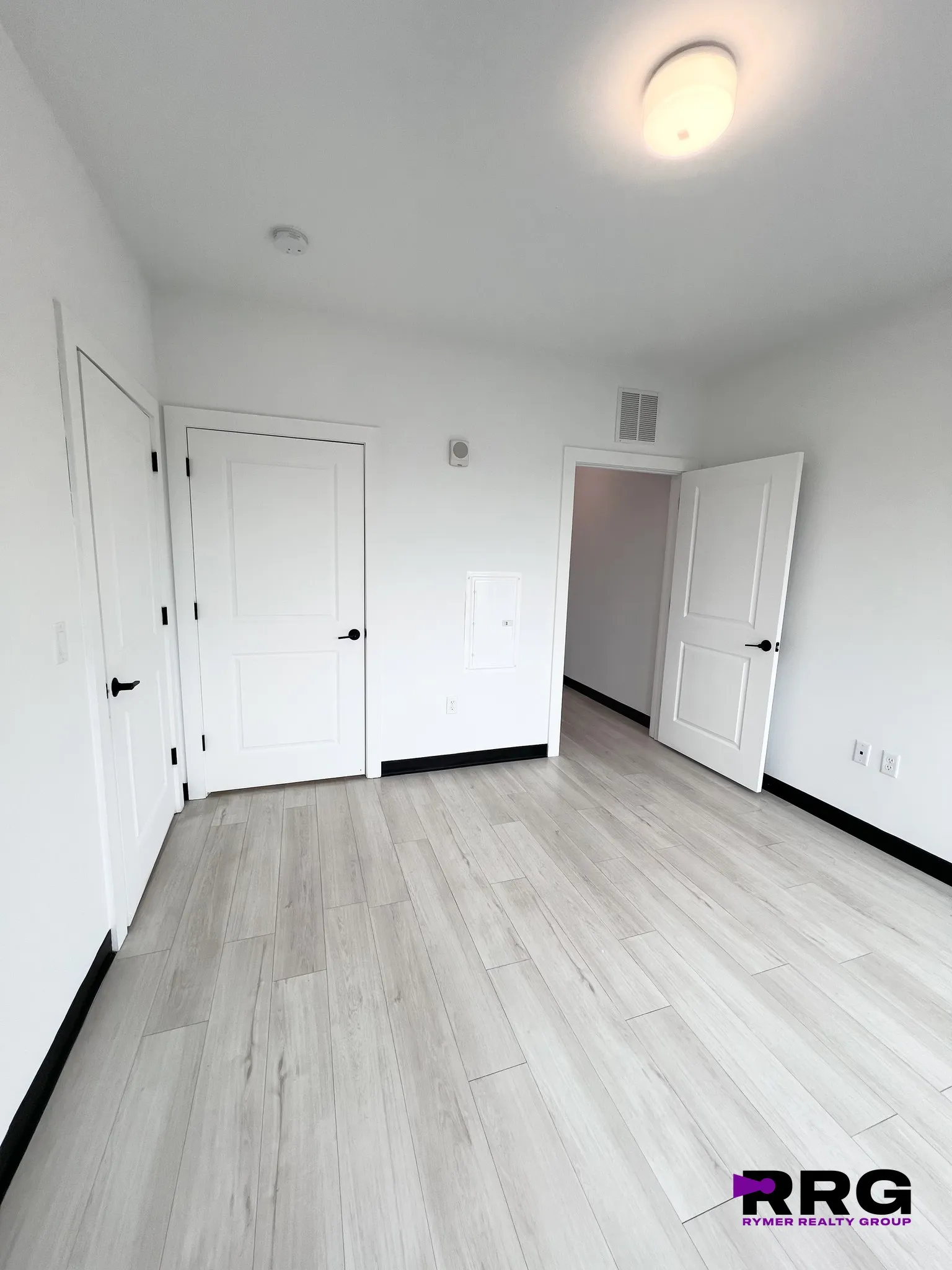 1 bed, 1 bath apartment for rent at 600 Broadway Unit 405, Everett — photo 6 of 38