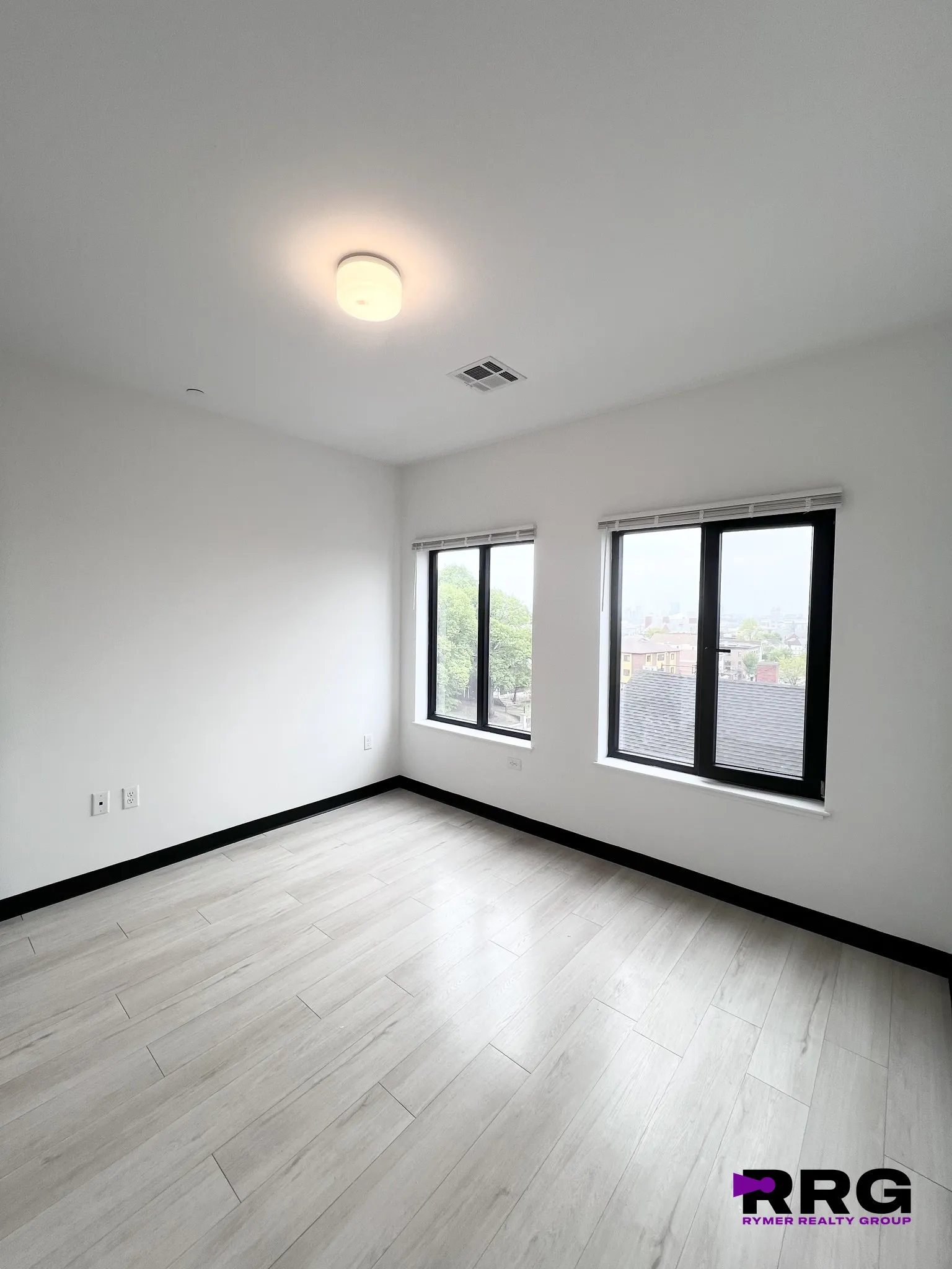 1 bed, 1 bath apartment for rent at 600 Broadway Unit 405, Everett — photo 5 of 38