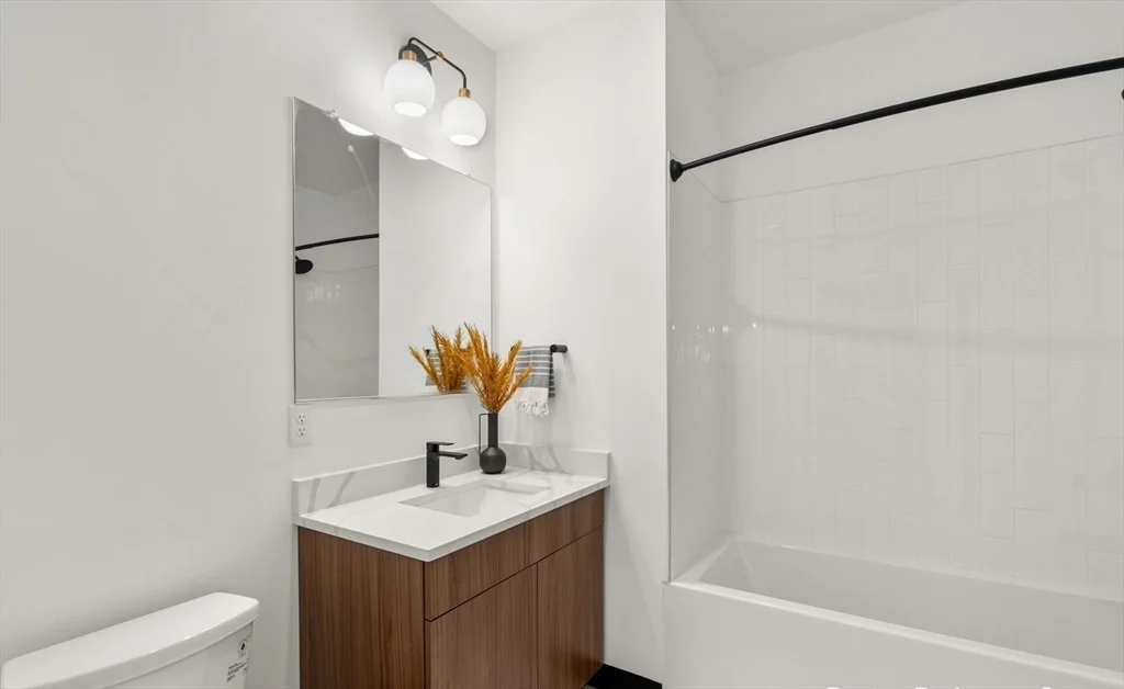 1 bed, 1 bath apartment for rent at 600 Broadway Unit 615, Everett — photo 5 of 24