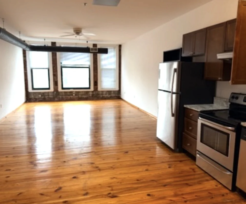 Studio bed, 1 bath apartment for rent at 600 Columbia Rd Unit 2, Dorchester — photo 2 of 3