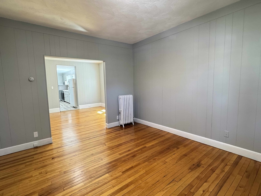 3 bed, 1 bath apartment for rent at 600 High St Unit 1, West Medford — photo 3 of 23