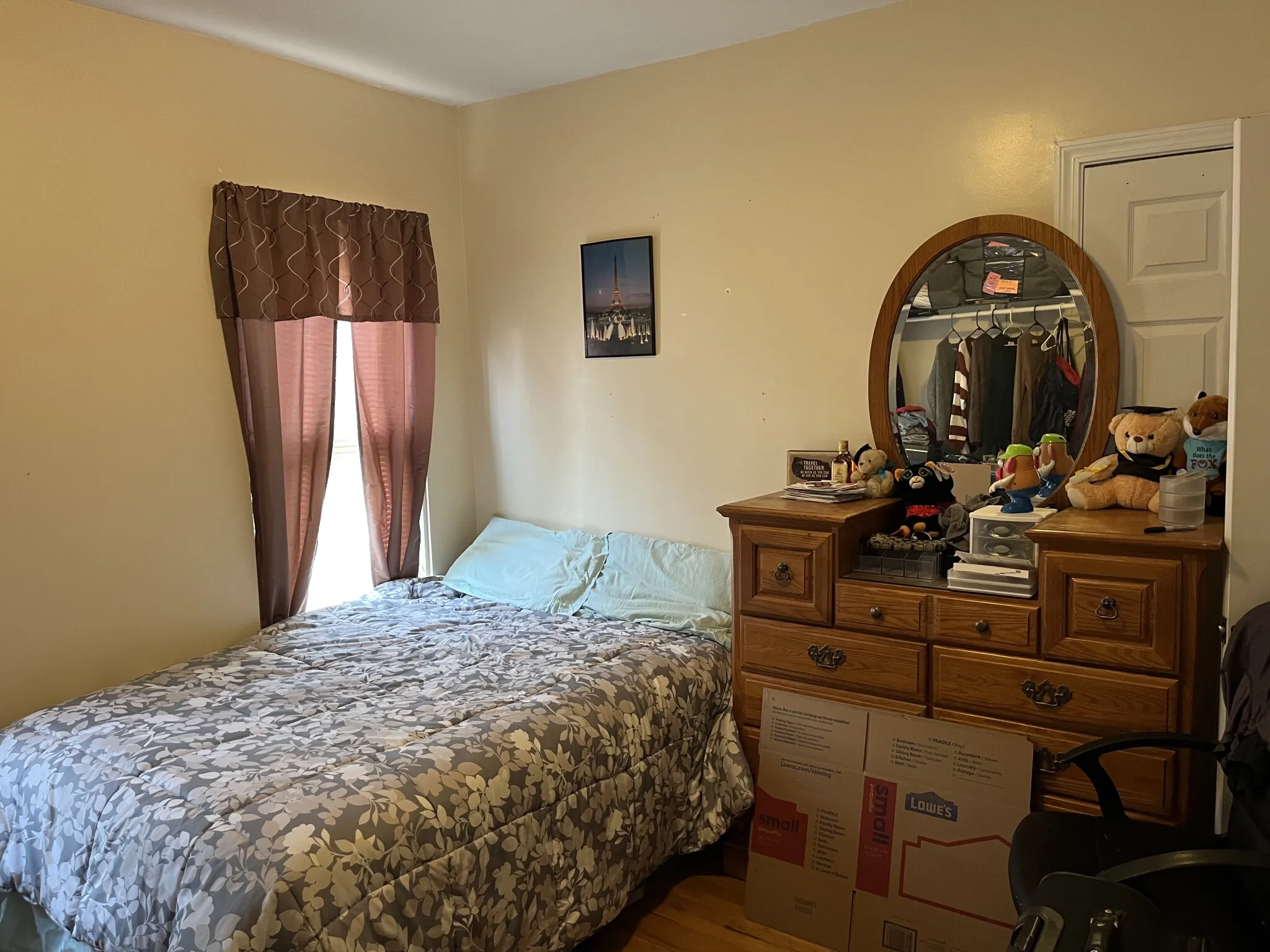 3 bed, 1 bath apartment for rent at 600 Main St Unit 2, South Medford — photo 4 of 14