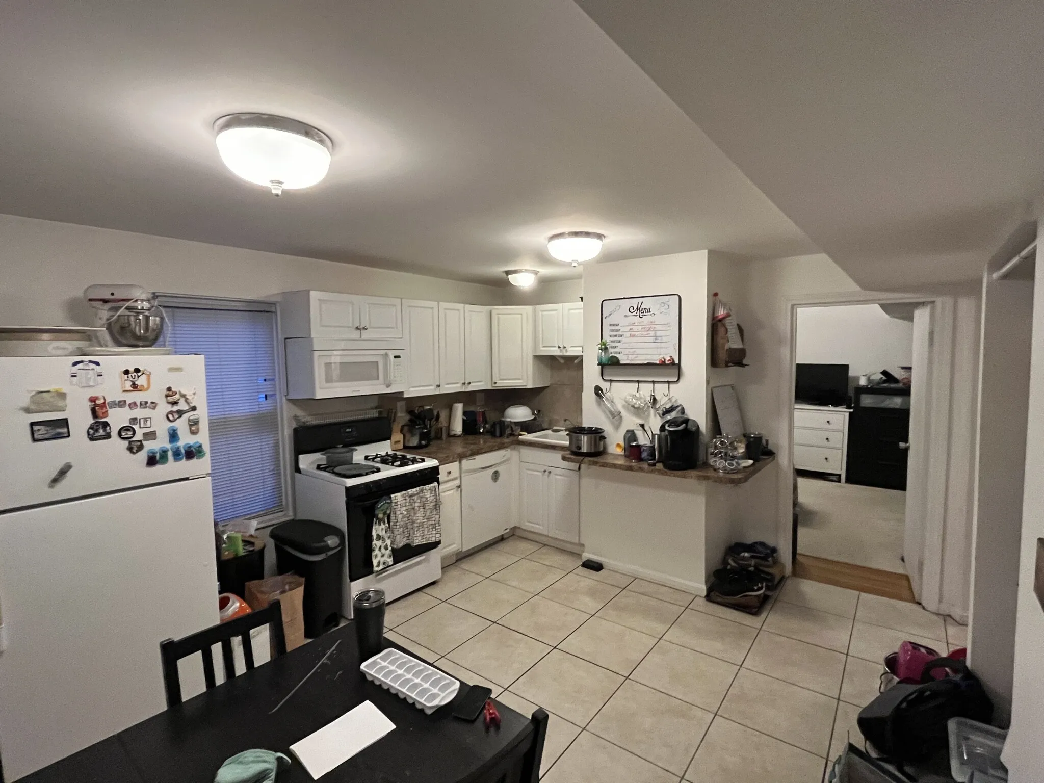 3 bed, 1 bath apartment for rent at 600 Main St Unit 2, South Medford
