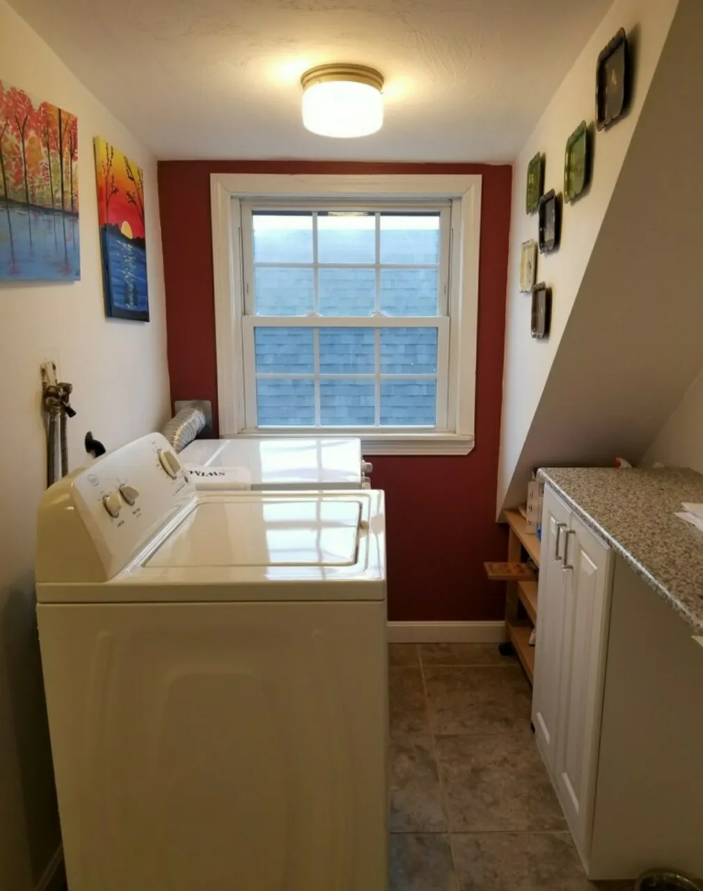 2.5 bed, 1 bath apartment for rent at 600 Main St Unit 3, South Medford — photo 2 of 8