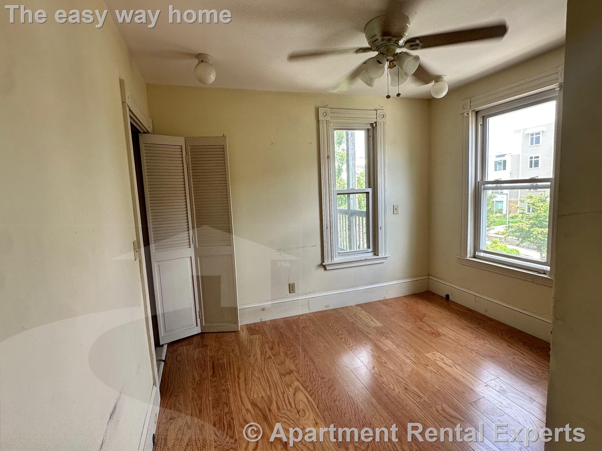 3 bed, 1 bath apartment for rent at 600 Putnam Ave, Cambridgeport — photo 4 of 13