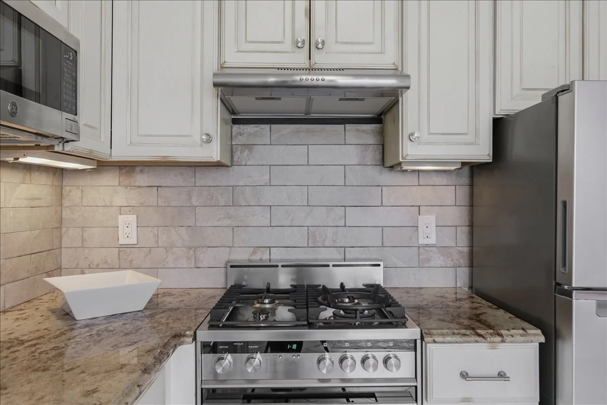 1 bed, 2 bath apartment for rent at 600 Shirley St Unit 1, Winthrop — photo 4 of 19