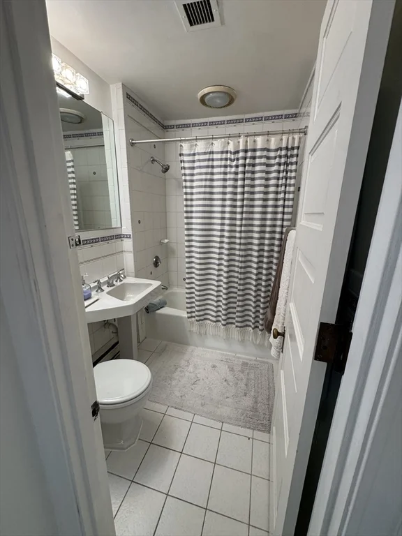 1 bed, 1 bath apartment for rent at 600 Washington St Unit 2, Wellesley — photo 9 of 10