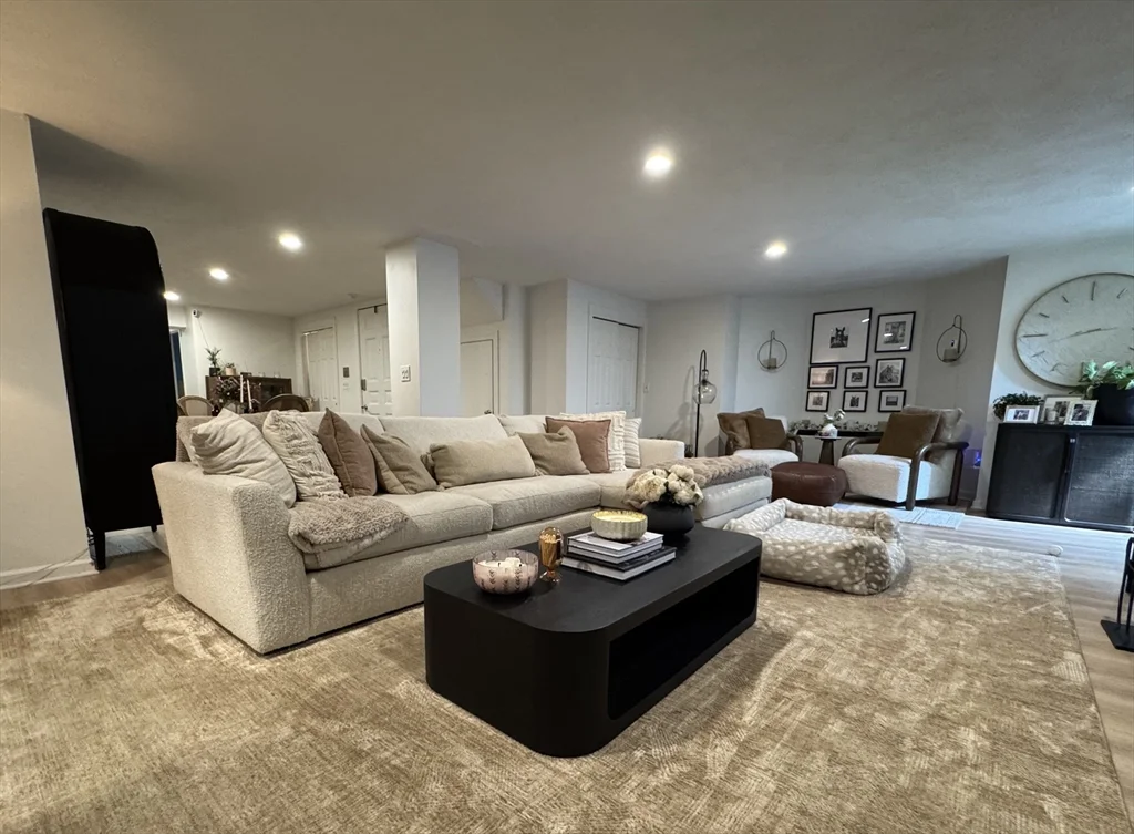 2 bed, 2 bath apartment for rent at 600 Washington St Unit 3, Wellesley