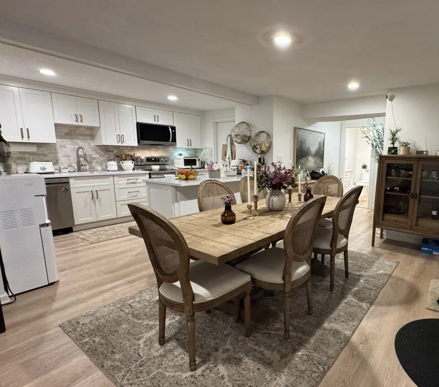 2 bed, 2 bath apartment for rent at 600 Washington St Unit 3, Wellesley — photo 8 of 14