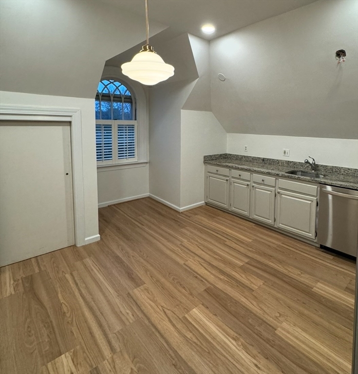 1 bed, 1 bath apartment for rent at 600 Washington St Unit 6, Wellesley — photo 8 of 10