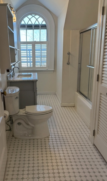 1 bed, 1 bath apartment for rent at 600 Washington St Unit 6, Wellesley — photo 4 of 10