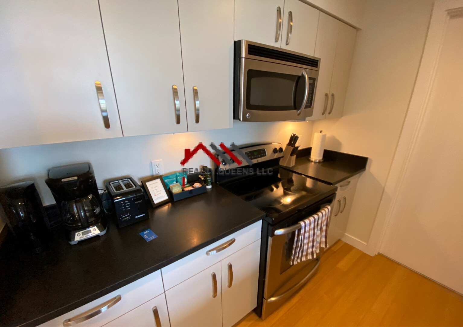 Studio bed, 1 bath apartment for rent at 601 Albany St Unit 301, South End — photo 3 of 13