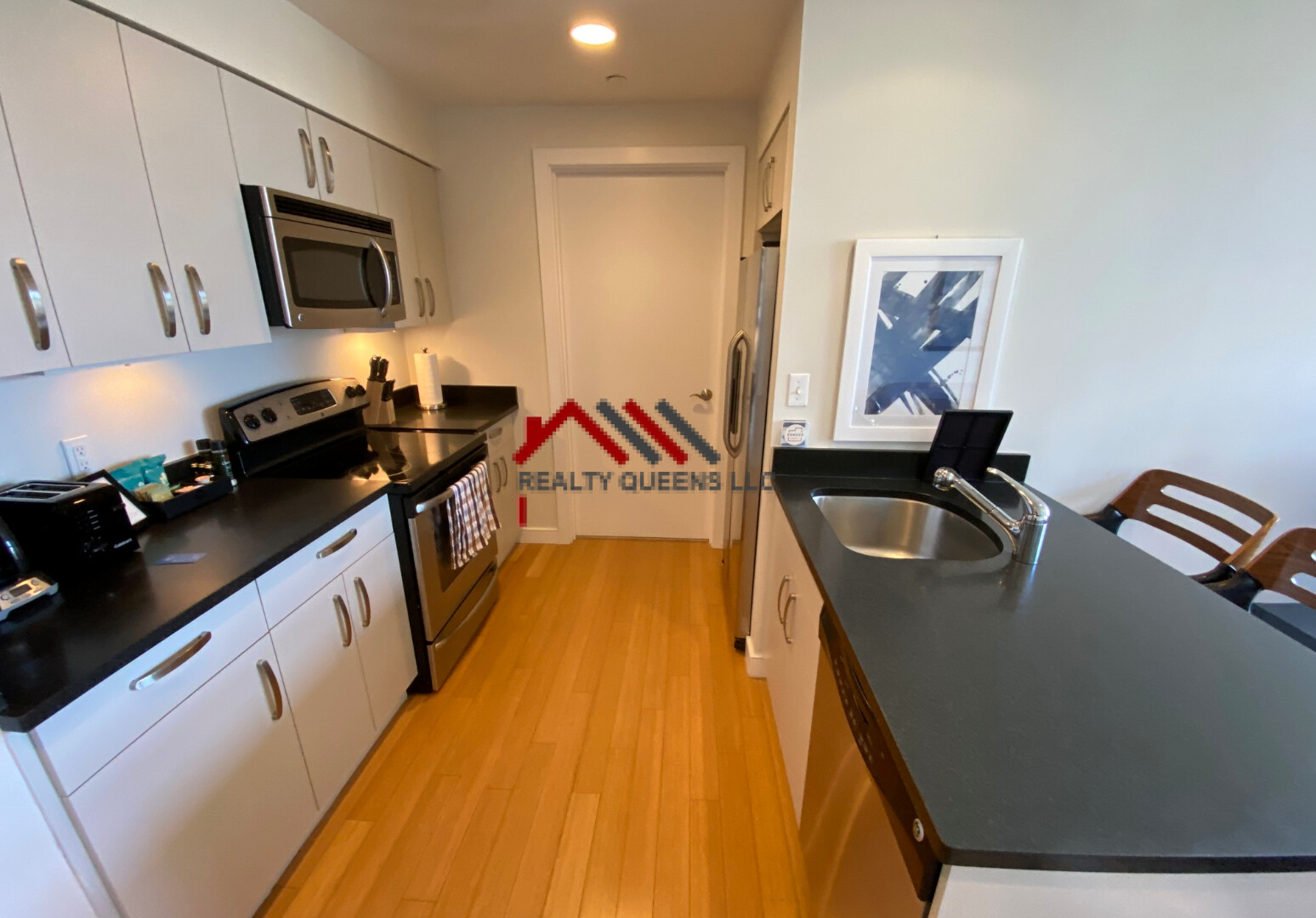 Studio bed, 1 bath apartment for rent at 601 Albany St Unit 301, South End — photo 2 of 13