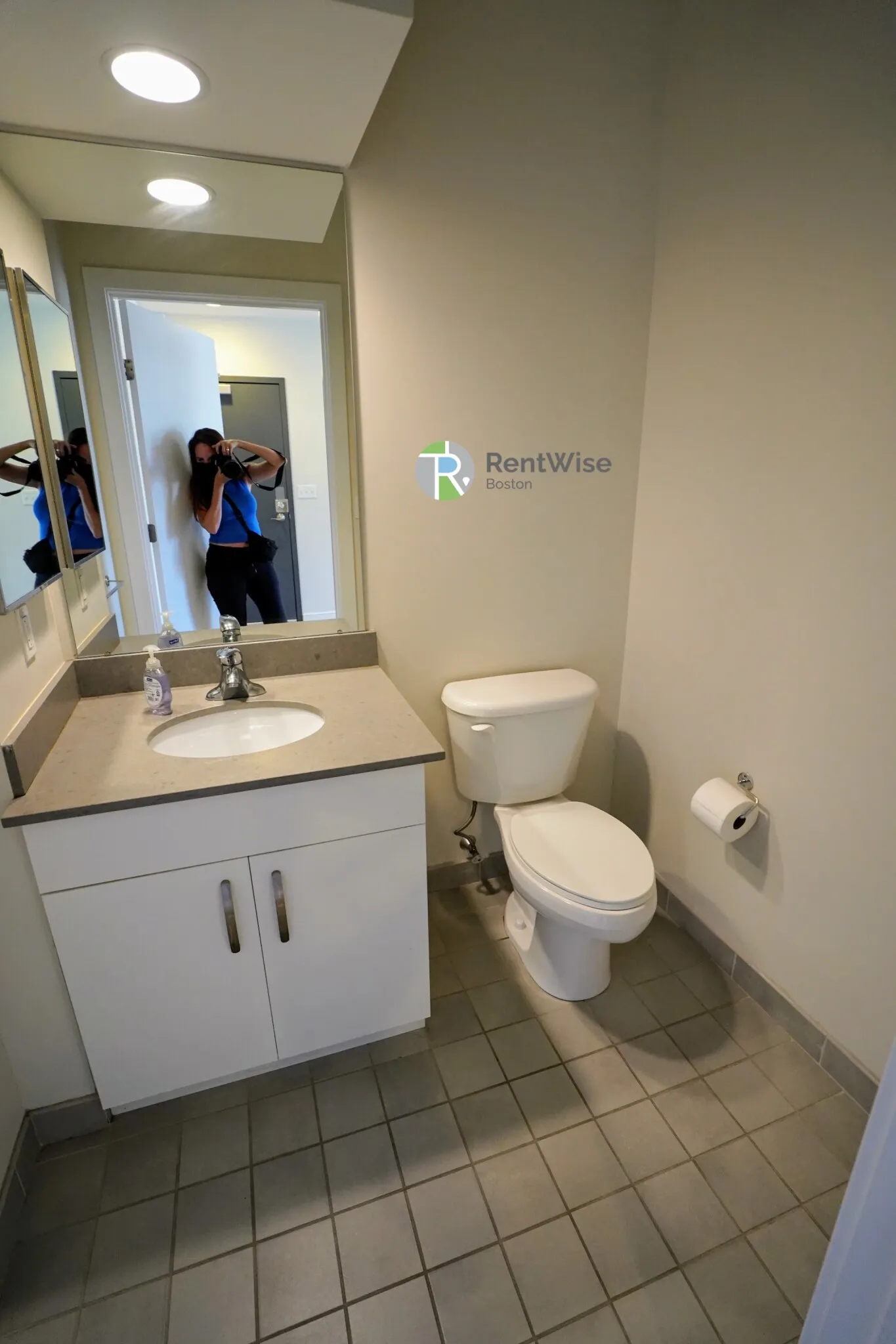 2 bed, 1.5 bath apartment for rent at 601 Albany St Unit 407, South End — photo 8 of 13
