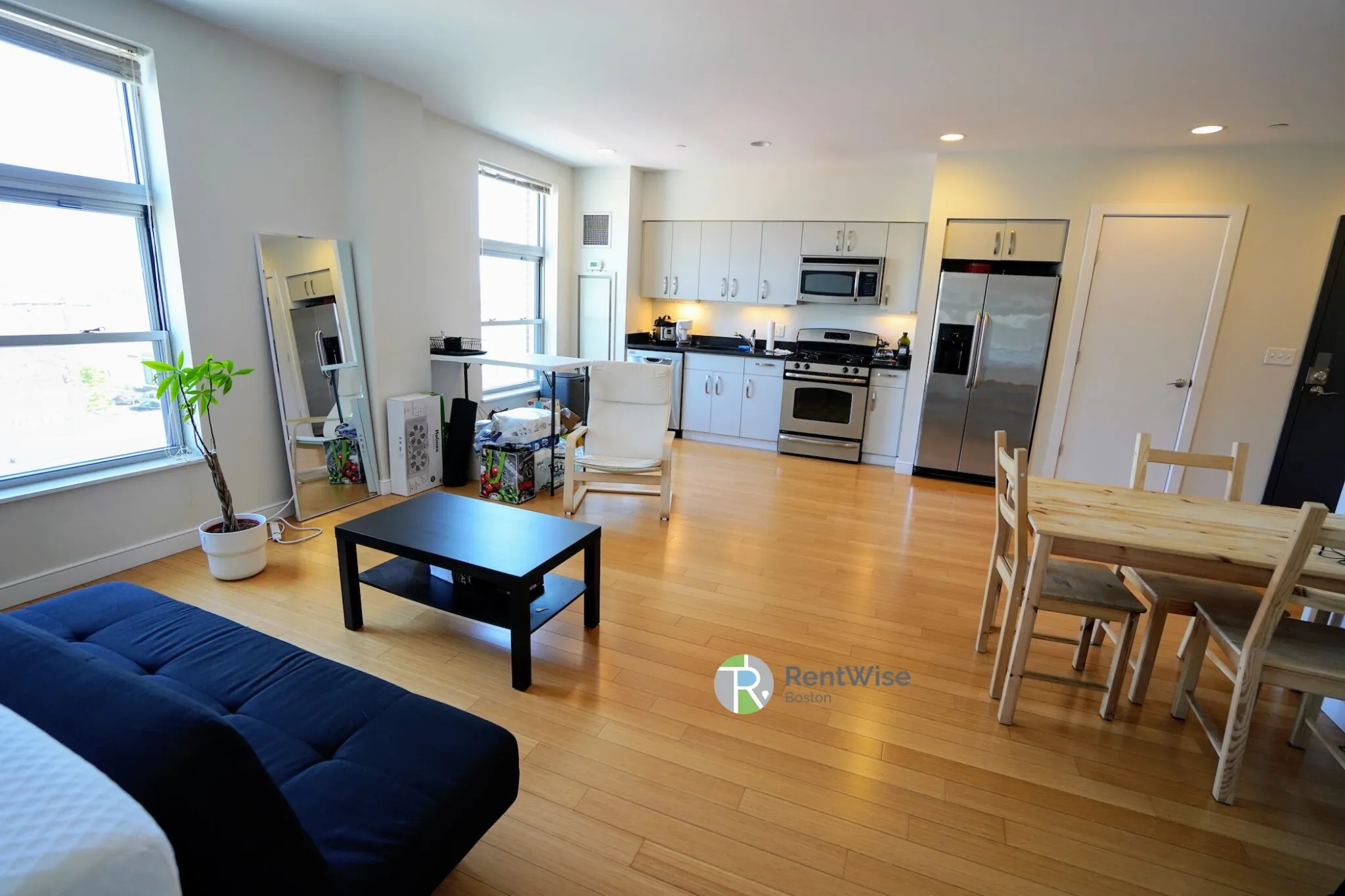2 bed, 1.5 bath apartment for rent at 601 Albany St Unit 407, South End — photo 2 of 13
