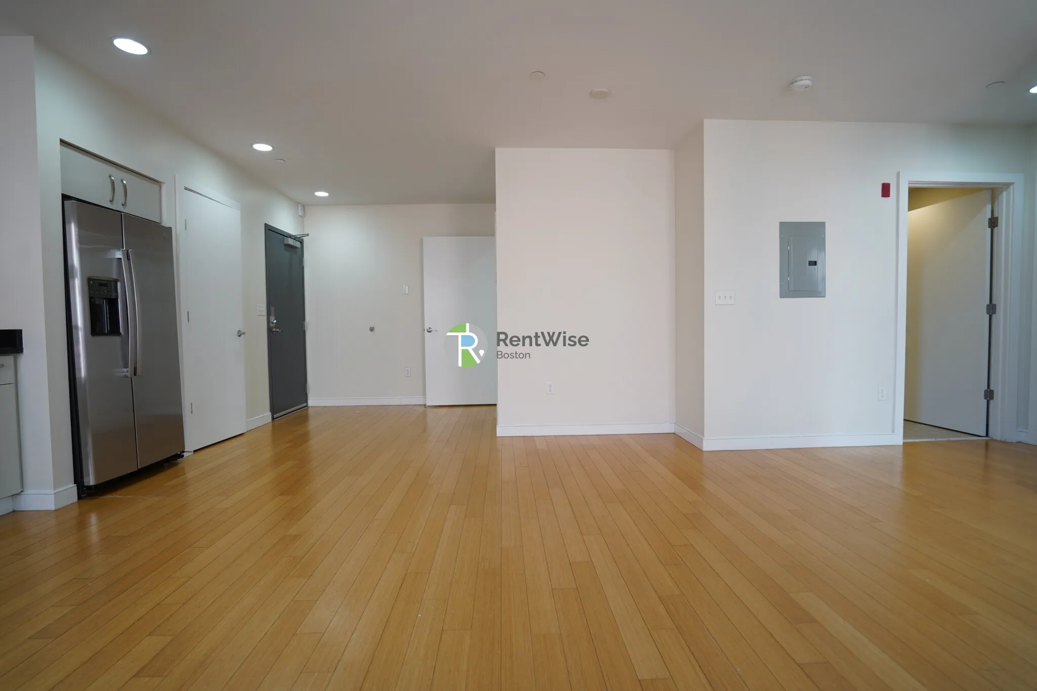 2 bed, 1.5 bath apartment for rent at 601 Albany St Unit 407A, South End — photo 4 of 16