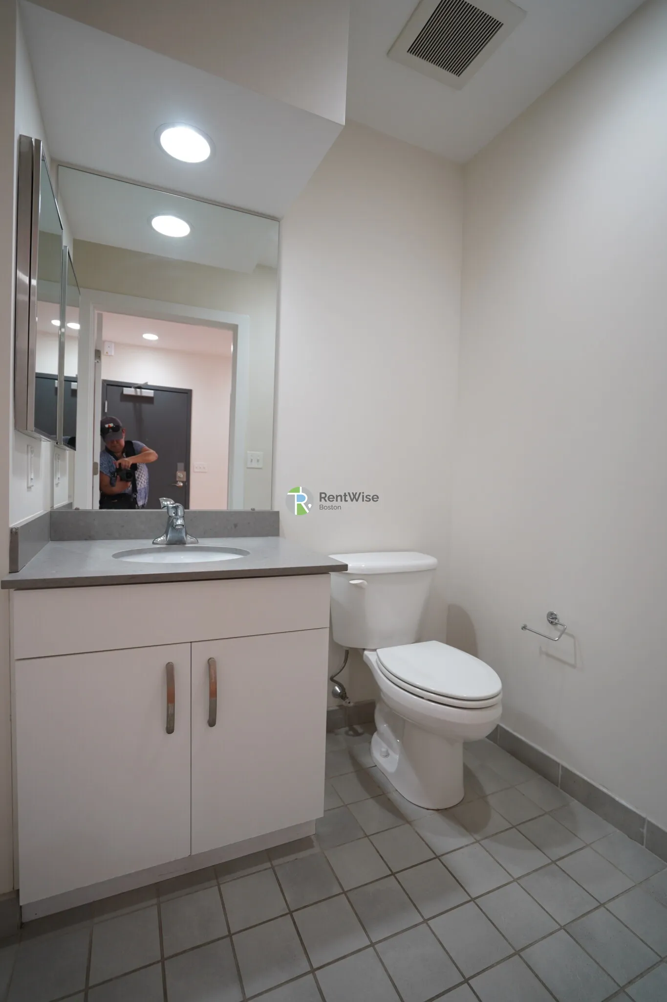 2 bed, 1.5 bath apartment for rent at 601 Albany St Unit 407A, South End — photo 6 of 16