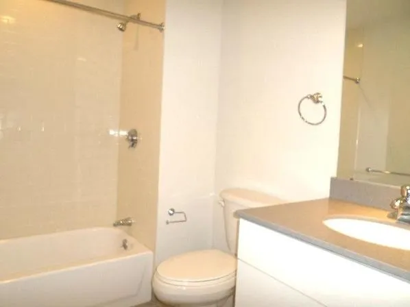 2 bed, 1.5 bath apartment for rent at 601 Albany St Unit 605, South End — photo 12 of 18
