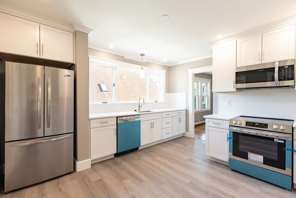 2 bed, 1 bath apartment for rent at 601 Highland Ave Unit 2, Malden — photo 2 of 28