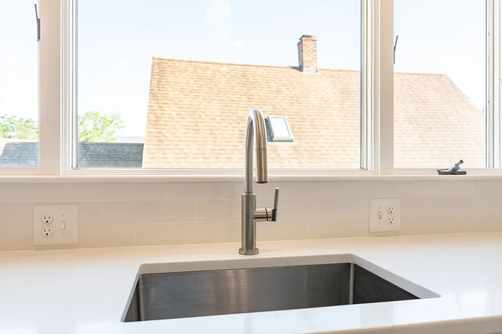 2 bed, 1 bath apartment for rent at 601 Highland Ave Unit 2, Malden — photo 6 of 28