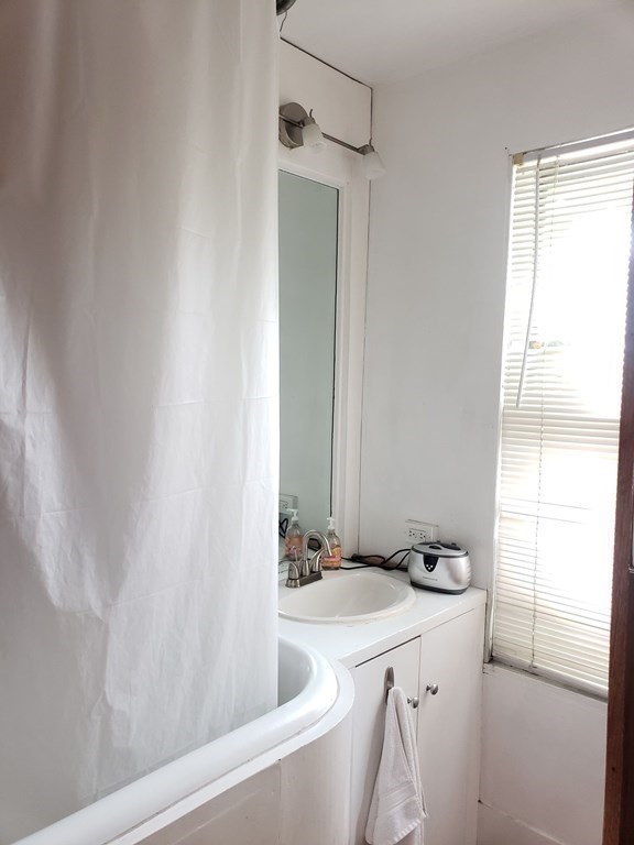2 bed, 2 bath apartment for rent at 601 Tremont St Unit 2, South End — photo 10 of 12