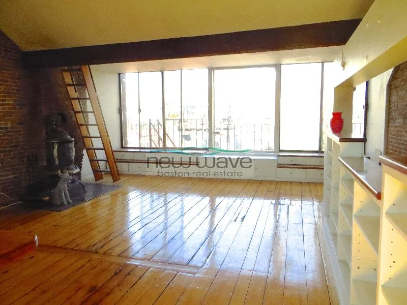 2 bed, 2 bath apartment for rent at 601 Tremont St Unit 4, South End