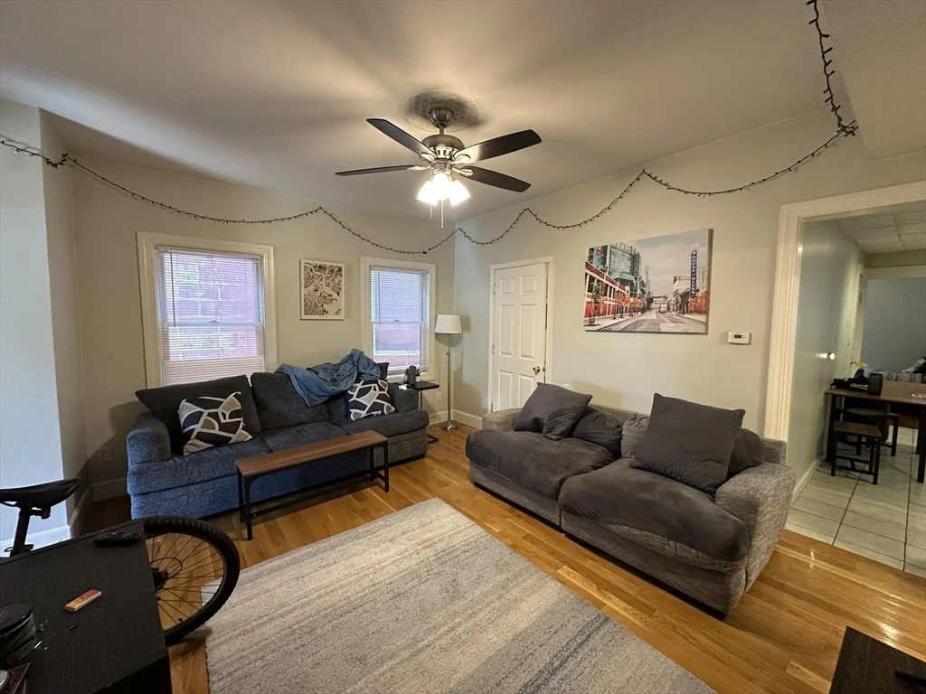 3 bed, 1 bath apartment for rent at 602 Dorchester Ave Unit 1, South Boston — photo 4 of 17