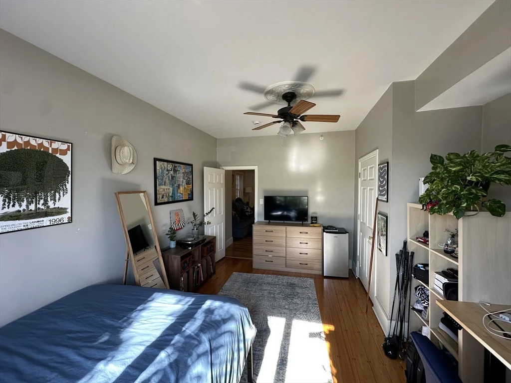 3 bed, 1 bath apartment for rent at 602 Dorchester Ave Unit 1, South Boston — photo 8 of 17